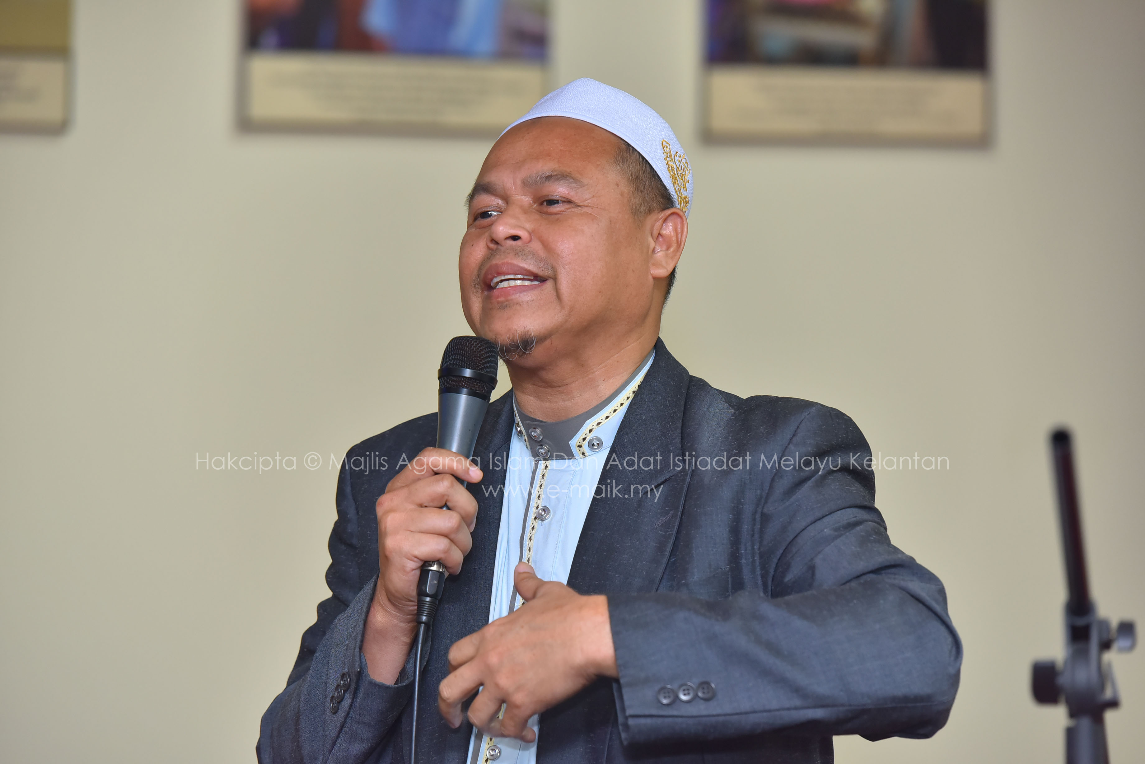 Kelantan pengarah jpn Akademik Bahasa: